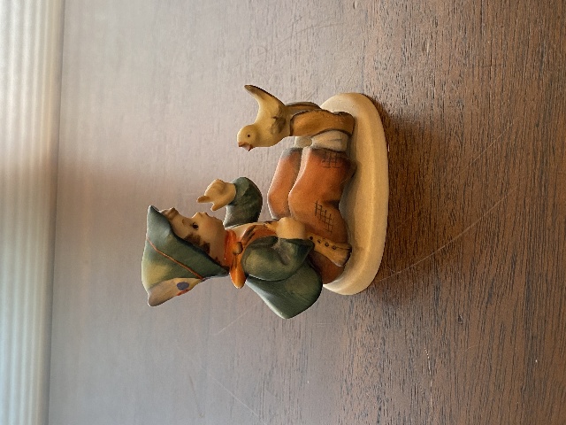 VTG Goebel Hummel SINGING LESSON Figurine #63, 3.25"H, GERMANY TMK2 FULL BEE