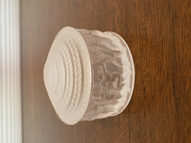 STUNNING VTG LALIQUE Crystal LES ENFANTS Nude Humans Powder Box SIGNED 4.25"W