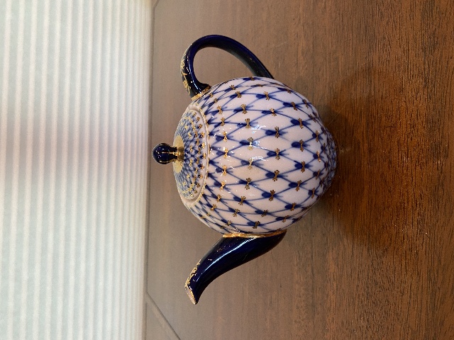 RARE VTG Lomonosov Cobalt Net Porcelain Teapot W/22 Karat Gold Accents 7.5"L