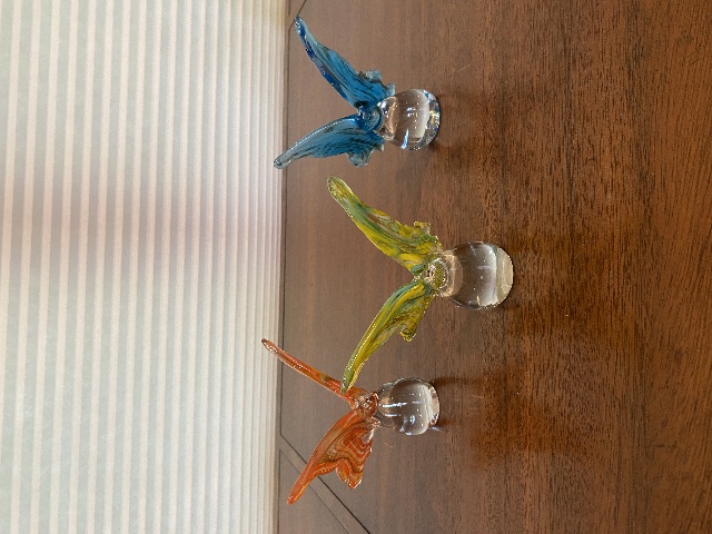 SET OF 3 BEAUTIFUL  Multicolored PIER 1 Imports Art Glass Butterfly Figurines