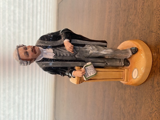 VTG Royal Doulton THE LAWYER Porcelain Figurine #HN3041 8.5"H