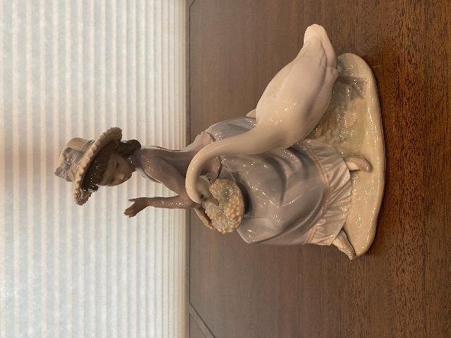 BEAUTIFUL VTG LLADRO TRYING TO EAT Glossy Figurine #5034 9.5"H