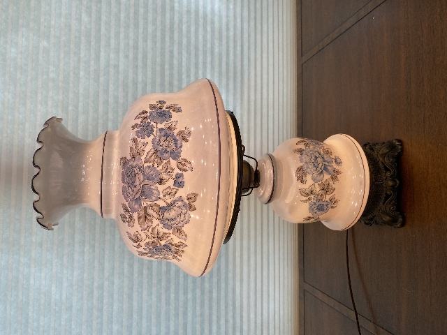 BEAUTIFUL LARGE VTG HANDPAINTED GWTW Blue Floral 3-Way Electric Table Lamp 25"H