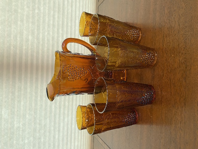 STUNNING VTG Indiana Glass Amber Iridescent HARVEST Pattern Pitcher Set (7)