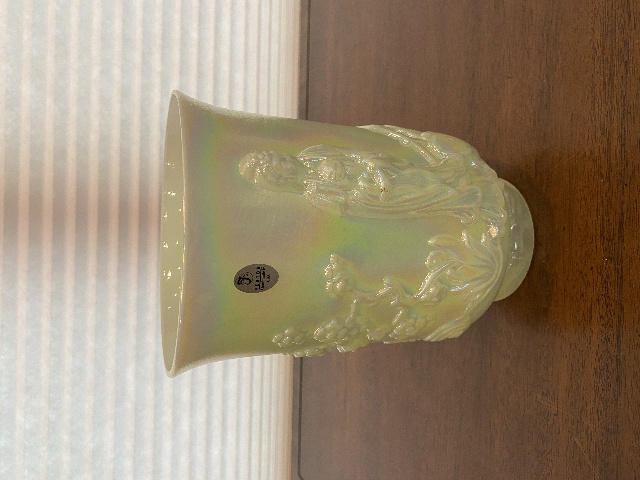 STUNNING VTG FENTON Sea Green Iridescent Empress Art Glass Vase W/LABEL 7.75"H