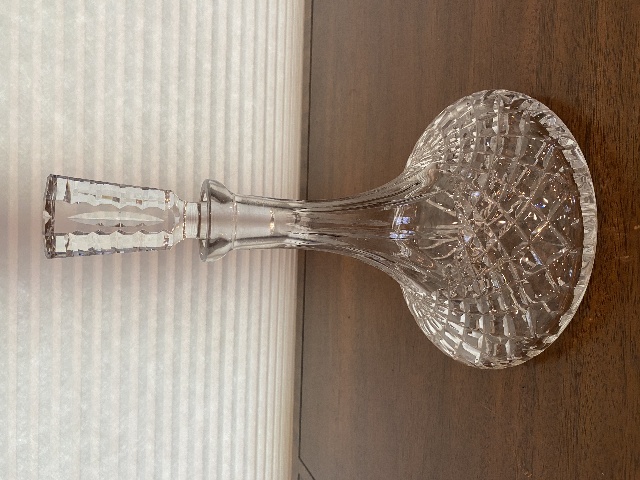 BEAUTIFUL VTG Crystal Diamond Pattern Decanter W/Stopper 11"H