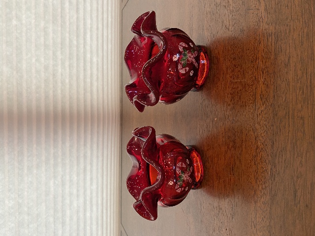 SET(2) BEAUTIFUL FENTON HAND PAINTED Red Candy Cane Rose Bowl Vases SIGNED 3.5"H