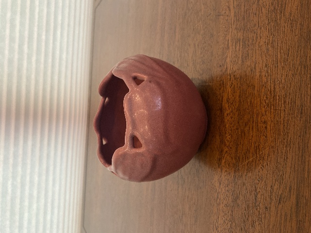 VTG VAN BRIGGLE Mulberry PHILODENDRON Leaf Art Pottery Rose Bowl Vase 4"H SIGNED