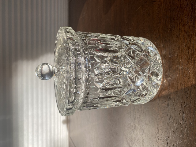 STUNNING VTG Crystal Diamond Pattern HEAVY Lidded Biscuit Jar 6.75"H