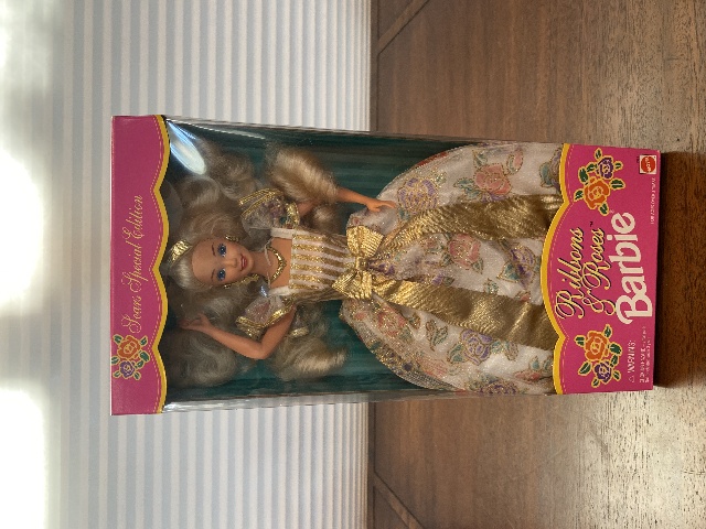 1994 SEARS SPECIAL EDITION RIBBONS & ROSES Barbie Doll Mattel 13911
