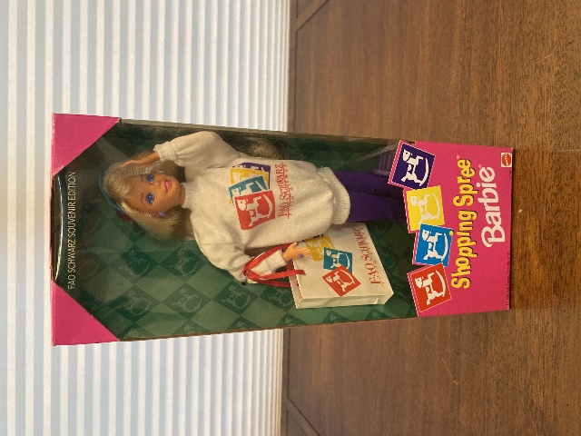 1994 FAO SCHWARTZ SOUVENIER EDITION SHOPPING SPREE Barbie Doll Mattel 12749