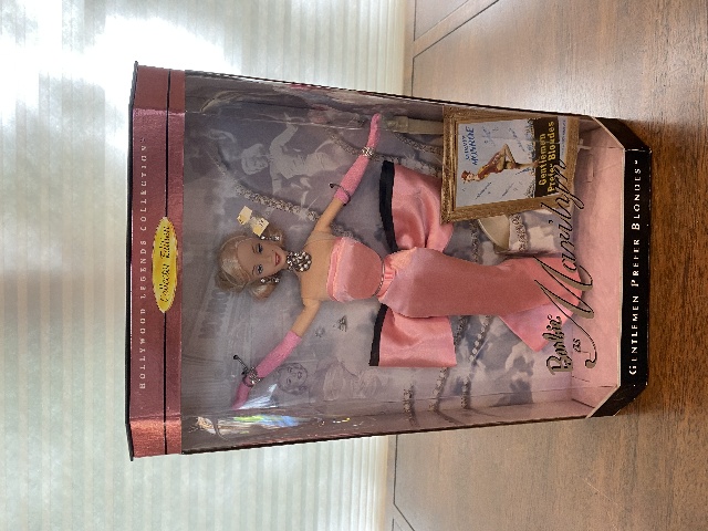 1997 HOLLYWOOD LEGENDS COLLECTION MARILYN MONROE Barbie Doll Mattel 17451