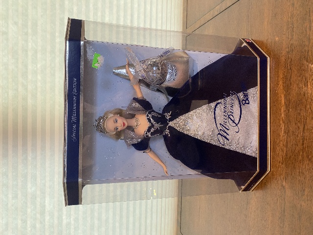 MILLENNIUM PRINCESS 1999 SPECIAL MILLENNIUM EDITION Barbie Doll Mattel 24154