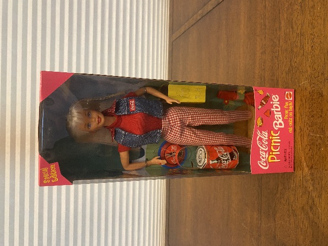 1997 SPECIAL EDITION COCA COLA PICNIC Barbie Doll Mattel 19626