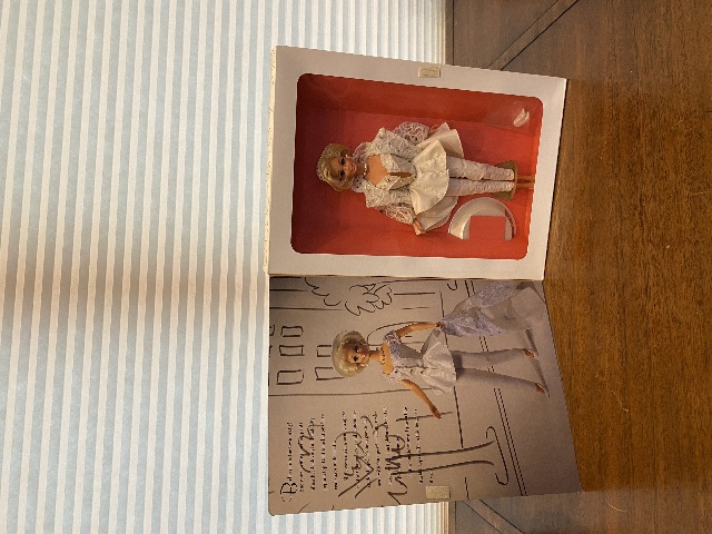 1993 CLASSIQUE COLLECTION UPTOWN CHIC Barbie Doll Mattel 11623