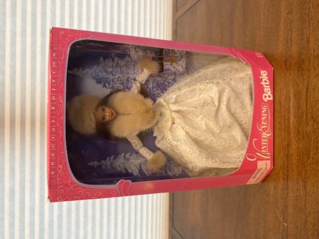 1998 SPECIAL EDITION WINTER EVENING Barbie Doll Mattel 19220