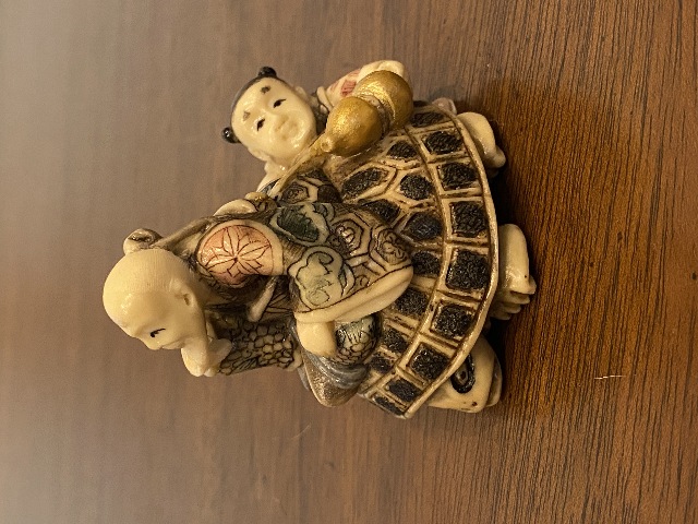 HIGHLY DETAILED VTG Japanese Hand Carved Men On Turtle Netsuke Figurine 2.75"H
