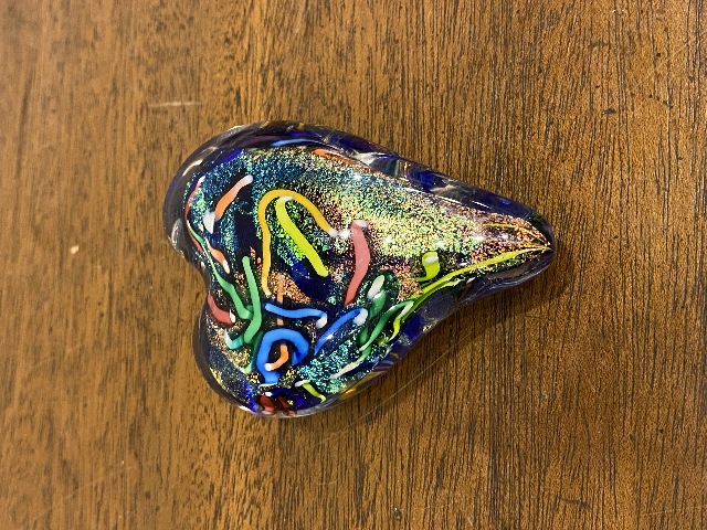 STUNNING Glass Eye Studio Multicolored HEARTS OF FIRE Sparkle Paperweight 3.75"L