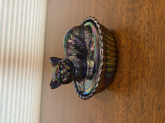 STUNNING VTG Westmoreland Carnival Iridescent Nesting Cat Design Candy Dish 5.5"