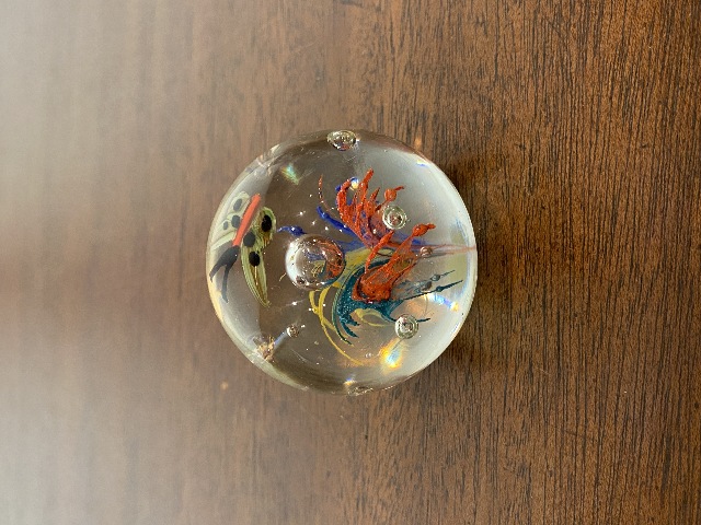 BEAUTIFUL Multicolored Butterfly W/Flowers Art Glass Paperweight 2"W