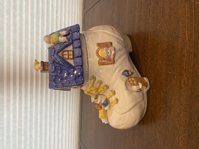 VTG 1986 Fitz & Floyd Porcelain OLD WOMAN WHO LIVED IN A SHOE Cookie Jar 9.75"H