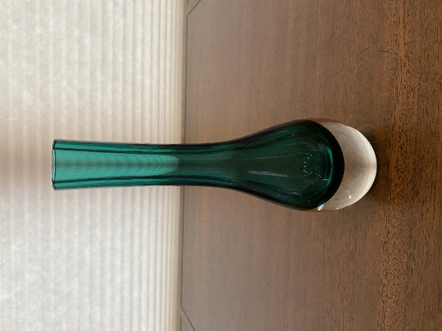 VTG Green Sommerso Tear Drop Style Art Glass Vase 9"H