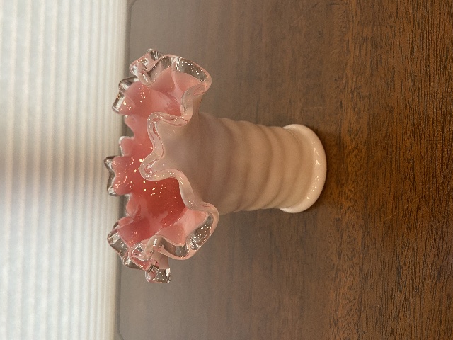 VTG FENTON PEACH BLOW Ruffled Rim Hat Art Glass Vase 5.25"H