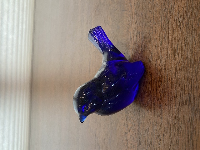 FENTON Blue/Violet Art Glass Song Bird Paperweight 4"L