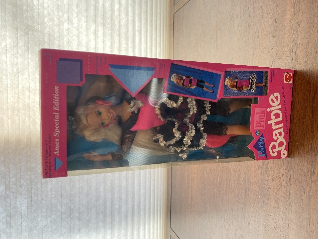 1991 AMES SPECIAL EDITION PARTY IN PINK Barbie Doll Mattel 2909