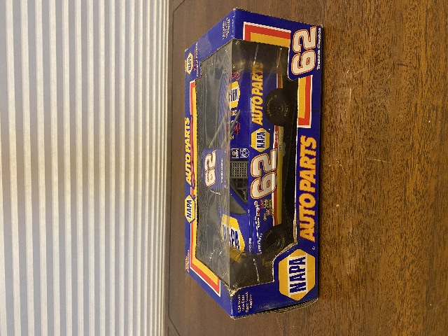 Racing Champions Inc. #62 Napa Auto Parts 1:24 Scale Die Cast Race Truck Replica