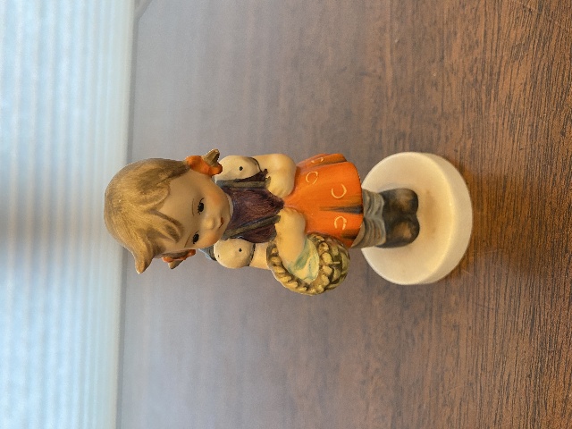 VTG Goebel Hummel "SCHOOL GIRL" Porcelain Figurine #81 2/0 4.75"H W.GERMANY TMK3