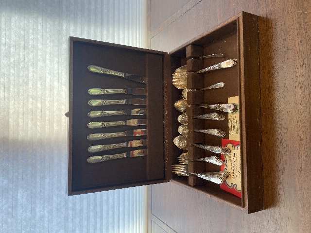 54 PIECE WM ROGERS IS MARY LOU/DEVONSHIRE SILVERPLATE Flatware Set MONOGRAM