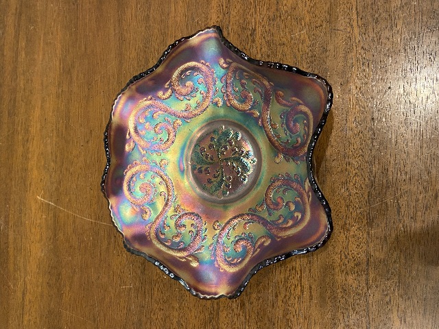 VTG FENTON Amethyst Iridescent FEATHERED SERPENT Carnival Glass Bowl 10"W