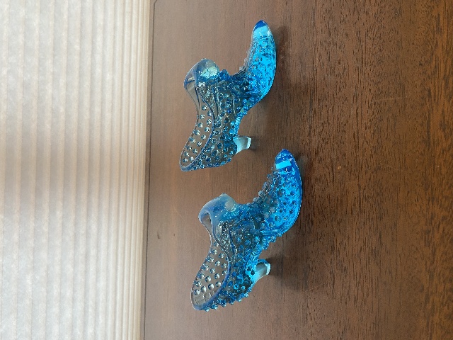 2 VTG FENTON Hobnail Blue Opalescent Cats Head Shoe/Slipper Figurines 5.5"L