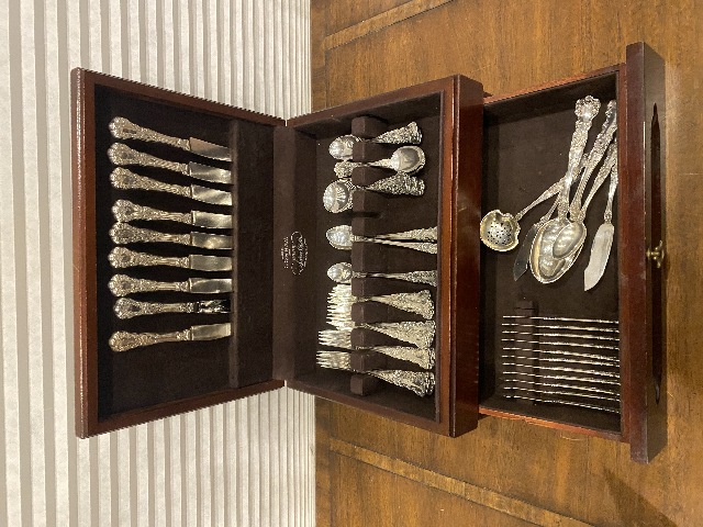 VINTAGE 79 PIECE GORHAM "BUTTERCUP" STERLING Silverware Set