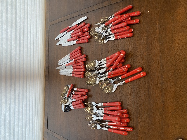 66 PIECE Washington Forge MARDI GRAS Red Stainless Korea Flatware Set