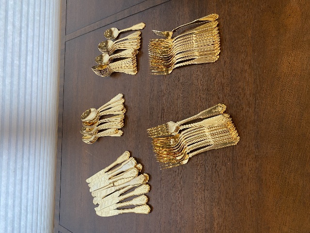 72 PIECE Rogers Gold Plated Floral Pattern Stainless Korea Flatware Set