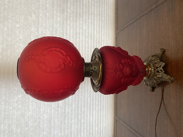 ANTIQUE VICTORIAN Red Satin CHERUB FACE GWTW Electric Parlor Lamp 23.5"H