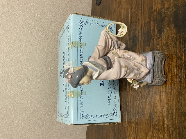 VTG LLADRO MICHIKO Glossy Geisha Porcelain Figurine W/BOX #1447 8.5"H, SPAIN