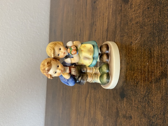 VTG Hummel "WE CONGRATULATE" Figurine #220, 4"H W.GERMANY TMK6