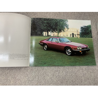 1983 JAGUAR "XJS " CAR DEALER SHOWROOM SALES BROCHURE CATALOG