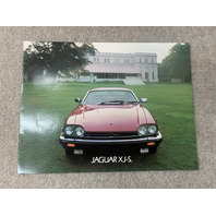 1983 JAGUAR "XJS " CAR DEALER SHOWROOM SALES BROCHURE CATALOG