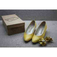 Beene Bag Italian Vinyl Pump with Detachable Floral decorations