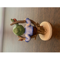 VTG Goebel Hummel "APPLE TREE BOY" Porcelain Figurine #142 3.75"H W.GERMANY TMK5