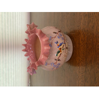 BEAUTIFUL VICTORIAN White/Pink HAND PAINTED Birds Art Glass Ruffled Vase 5"H