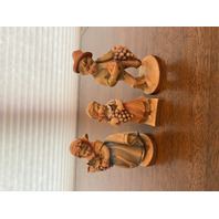 BEAUTIFUL VTG OTCO Wood Carved Children With Grapes Figurines MADE IN ITALY