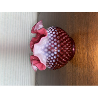 BEAUTIFUL VTG FENTON Cranberry Opalescent Hobnail Ruffled Art Glass Vase 5"H