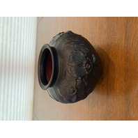 BEAUTIFUL VTG TIFFIN Black Amethyst Satin Art Glass POPPY Vase 5.25"H