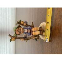 VTG Hummel "APPLE TREE BOY" Figurine #142/I , 5.75"H, W.GERMANY TMK6