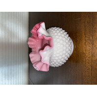 BEAUTIFUL VTG FENTON White Hobnail PEACH BLOW Ruffled Art Glass Vase 5"H